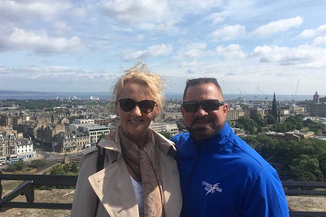 Edinburgh Highlights & Hidden Gems: Private Tour with a Local - Old Town streets, whisky, and Scottish food