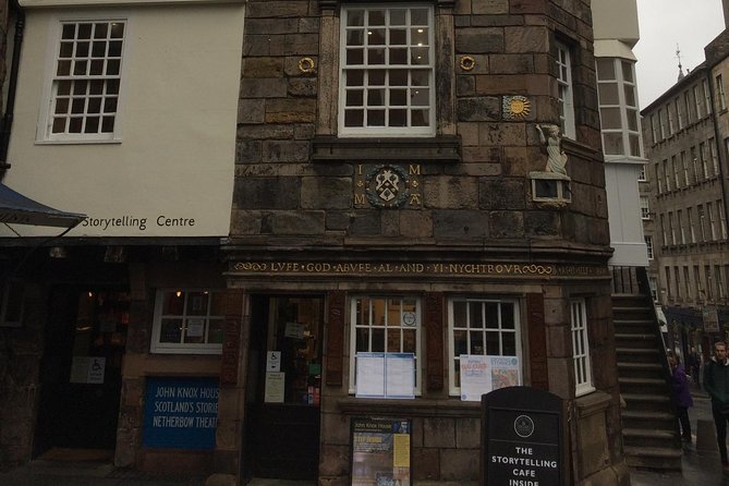 Edinburgh: History Lovers Old Town Walking Tour - Grassmarket and Edinburgh’s public executions