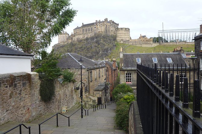 Edinburgh: History Lovers Old Town Walking Tour - High Street, Parliament Square, and Scotland’s royal stories