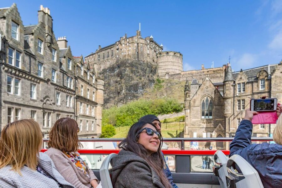Edinburgh: Hop-On Hop-Off Bus Pass with 3 City Tours - Why 48 hours can be the better buy