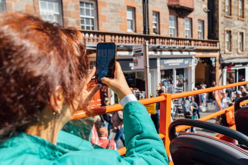 Edinburgh: Hop-On, Hop-Off Bus Tour City & Britannia Combo - The Britannia Tour, Leith, and the waterfront