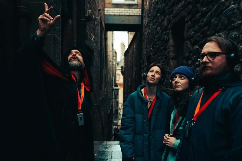 Edinburgh: Immersive, Adult-Only Haunted Vaults Night Tour - Who should book this experience?