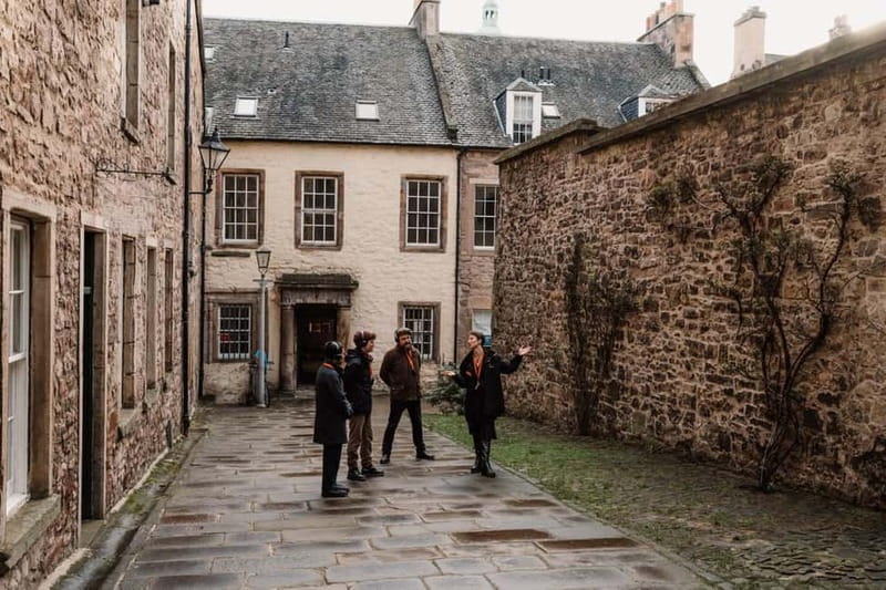 Edinburgh: Immersive Old Town Historical Walking Tour - Key points to know before you book