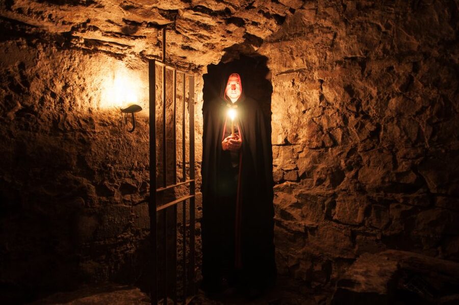 Edinburgh: Immersive Small-Group Haunted Underground Tour - History first, ghosts second