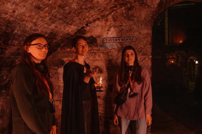 Edinburgh: Immersive Small-Group Haunted Underground Tour - Starting at Mercat Cross on the Royal Mile