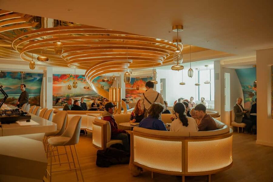Edinburgh: Johnnie Walker Whisky Explorers Guided Tasting - Key points to know before booking