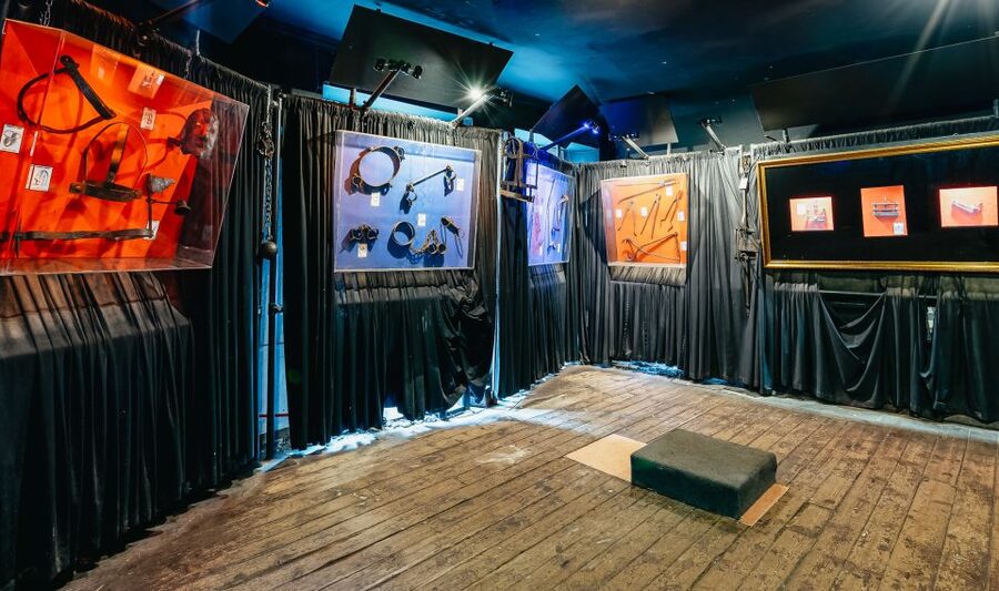 Edinburgh: Late-Night Underground Vaults Terror Tour - Who should book this Edinburgh vault tour