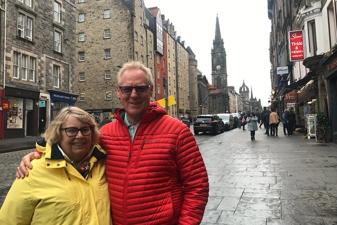 Edinburgh Like a Local: Private & Personalized Experience (3 hrs) - Edinburgh Castle: Ask Before You Assume