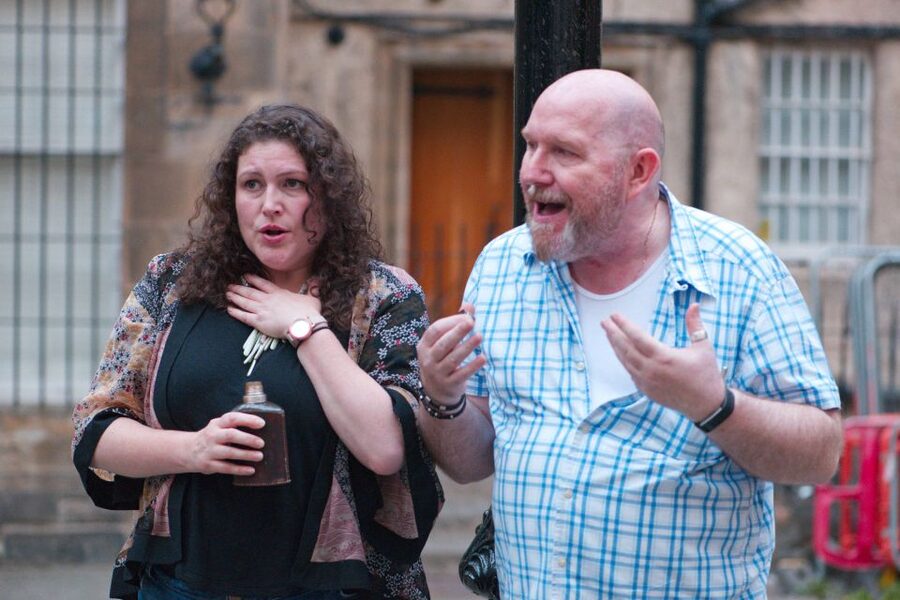Edinburgh Literary Pub Tour with "Real-Actors" - From Scott and Stevenson to Harry Potter and Rebus