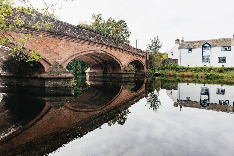 Edinburgh: Loch Ness, Glencoe, Coos & the Highlands Day Tour - Glencoe and the story of the clan massacre