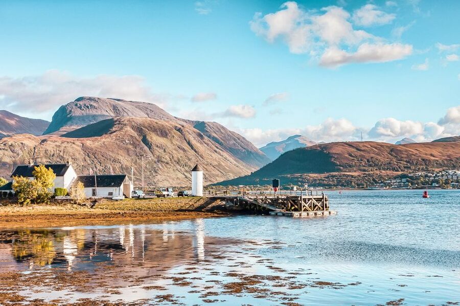 Edinburgh: Loch Ness, Glencoe & the Scottish Highlands Tour - Fort William and the midday meal