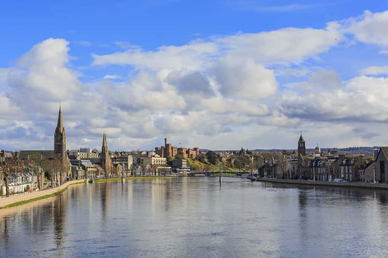 Edinburgh: Loch Ness, Inverness & Highlands Tour in Spanish - Glen Coe gives you the day’s great views