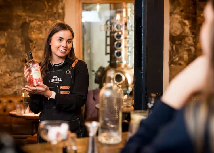 Edinburgh: Love Gin Cocktail Masterclass - Local marshmallows and macarons with your cocktail