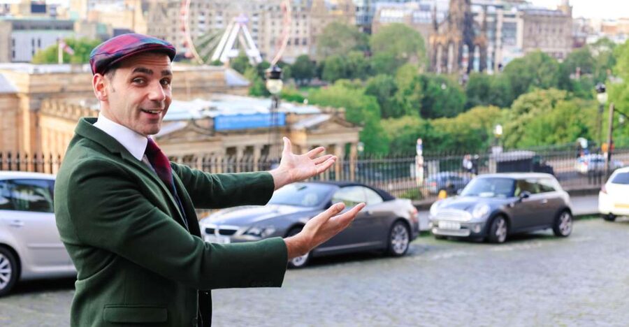 Edinburgh: Mountebank Comedy Walk - Unicorns, Mars bars, and Scottish habits
