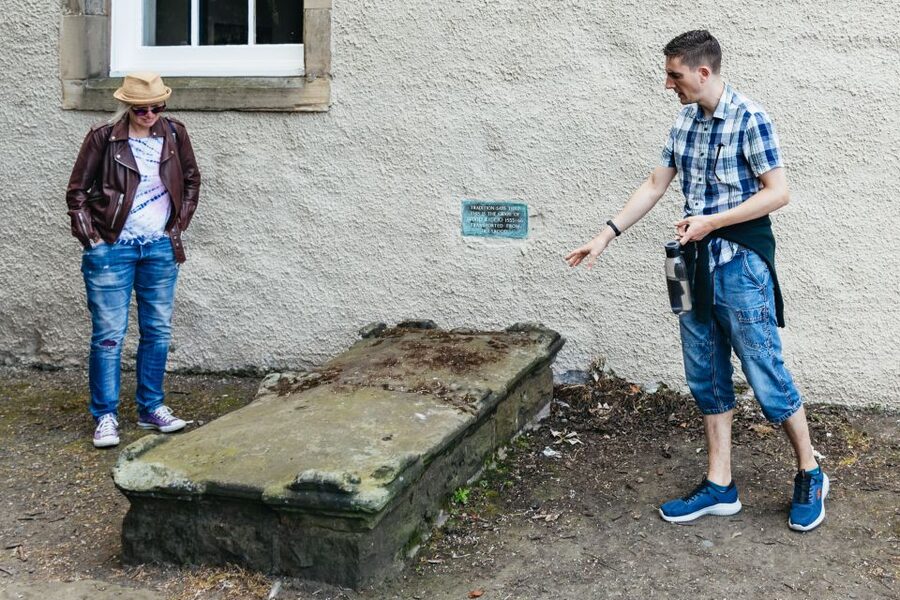 Edinburgh: Old Town and Underground Historical Tour - Why 90 minutes works well in Edinburgh