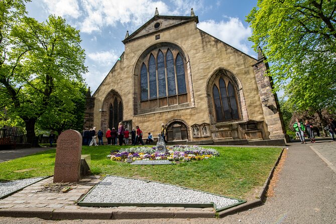 Edinburgh Old Town: Historical Guided Walking Tour - A two-hour route through centuries of history