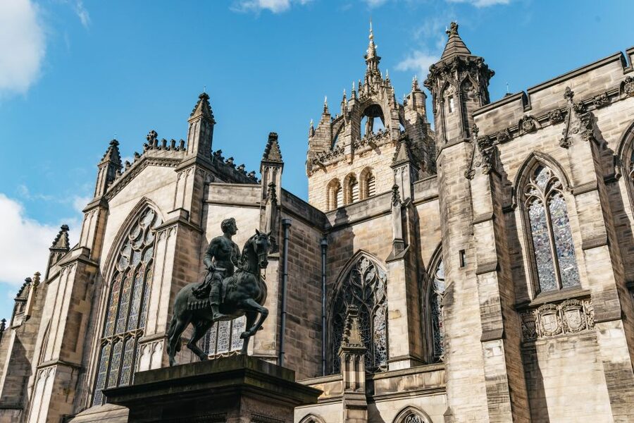 Edinburgh: Old Town History and Tales Walking Tour - Why Edinburgh Old Town works so well on foot