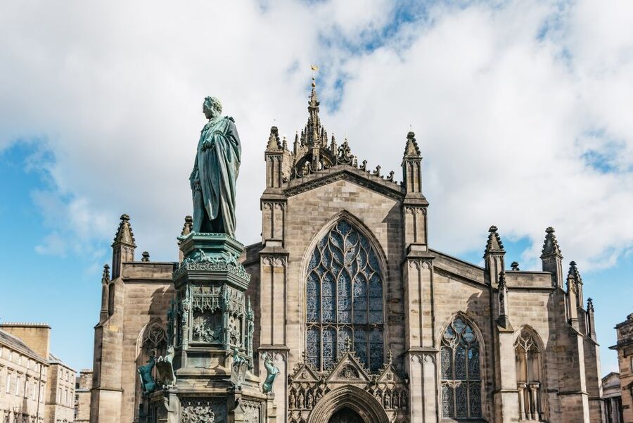 Edinburgh: Old Town History and Tales Walking Tour - What two hours and $24 really get you