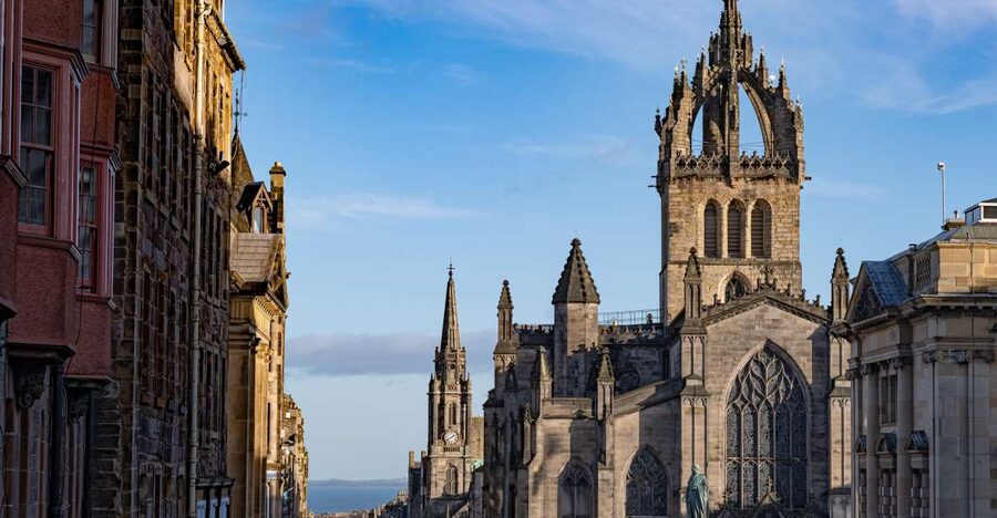 Edinburgh: Old Town History Walking Tour - Key points to know before booking
