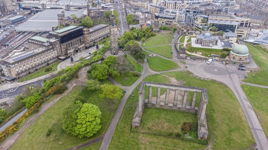 Edinburgh: Old Town History Walking Tour - Reading Edinburgh’s long story in two hours
