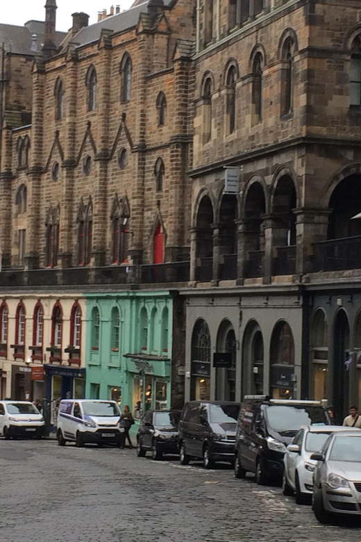 Edinburgh: Old Town Private Walking Tour with Historian - Why a historian changes the Old Town walk