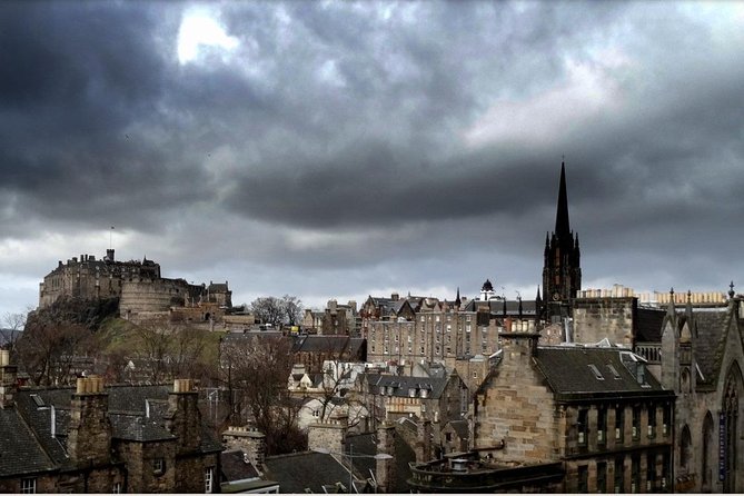 Edinburgh - Old Town Stories - The Royal Mile and the buildings that disappeared