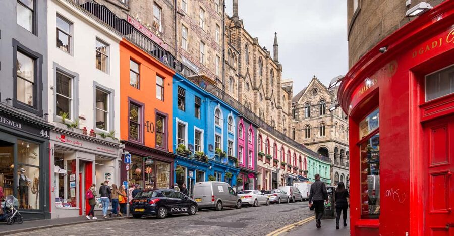 Edinburgh: Original Harry Potter Tour in German - Why Greyfriars Kirkyard Matters