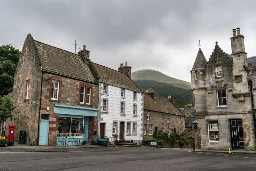 Edinburgh: "Outlander" Filming Locations Guided Tour - Culross, the real village behind Cranesmuir