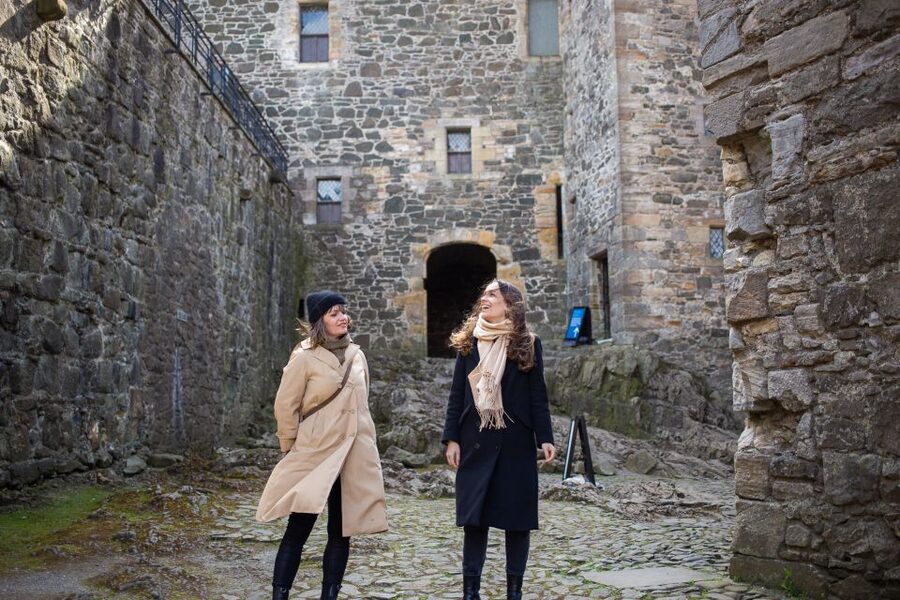 Edinburgh: "Outlander" Filming Locations Guided Tour - Finishing with the Forth Bridges