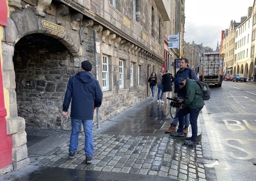 Edinburgh: Outlander Series and Jacobites Walking Tour - Why Outlander works so well in Edinburgh