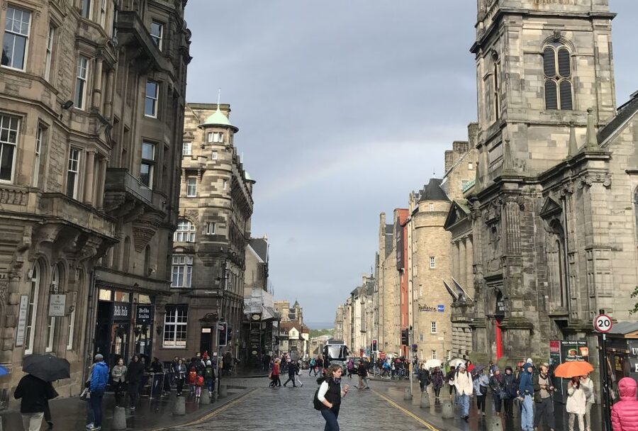 Edinburgh: Outlander Series and Jacobites Walking Tour - Walking the Royal Mile through Jacobite Edinburgh