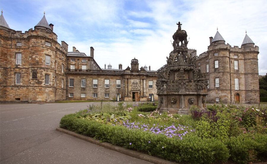 Edinburgh: Palace of Holyroodhouse Entry Ticket - Who will get the most from the $29 ticket