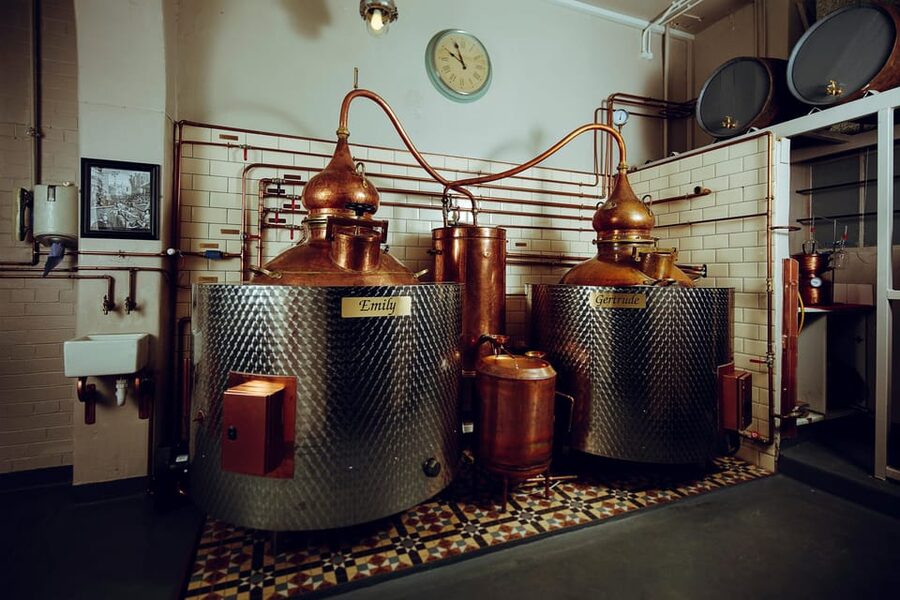 Edinburgh: Pickering's Gin Jolly Tour (Distillery & Tasting) - The opening gin and tonic in the Old Workshop