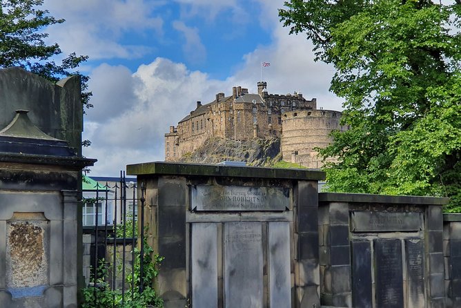 Edinburgh Private Walking Tour - Who should book this Edinburgh walking tour?