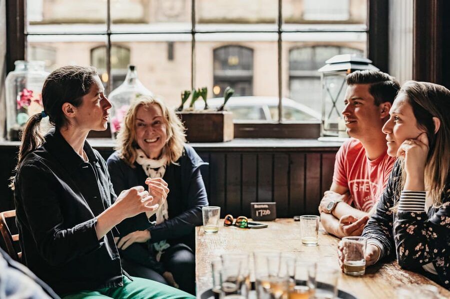 Edinburgh: Pubs and History Guided Walking Tour with Beer - Why beer is a smart way to see Edinburgh