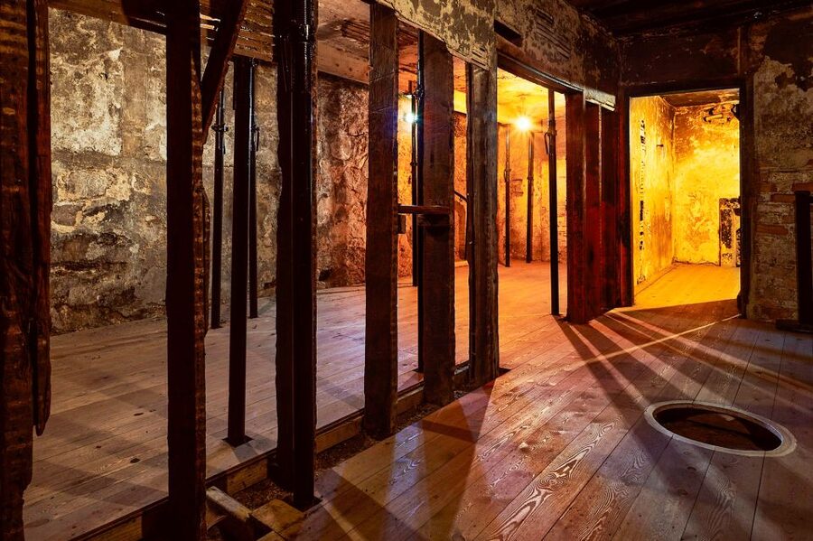 Edinburgh: Real Mary King's Close Guided Tour - My verdict: book it for the people and place