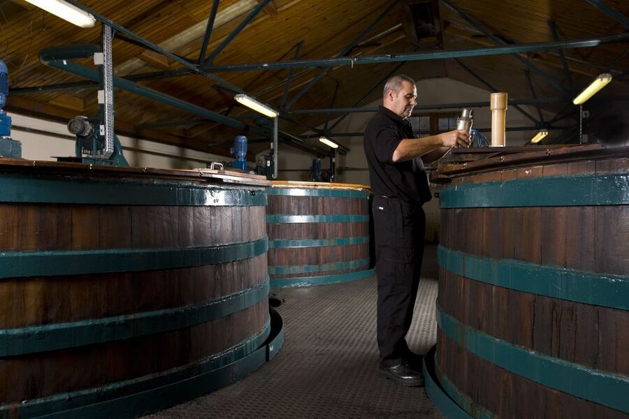 Edinburgh: Rosslyn Chapel, Borders & Glenkinchie Distillery - Why this Lowland route works so well