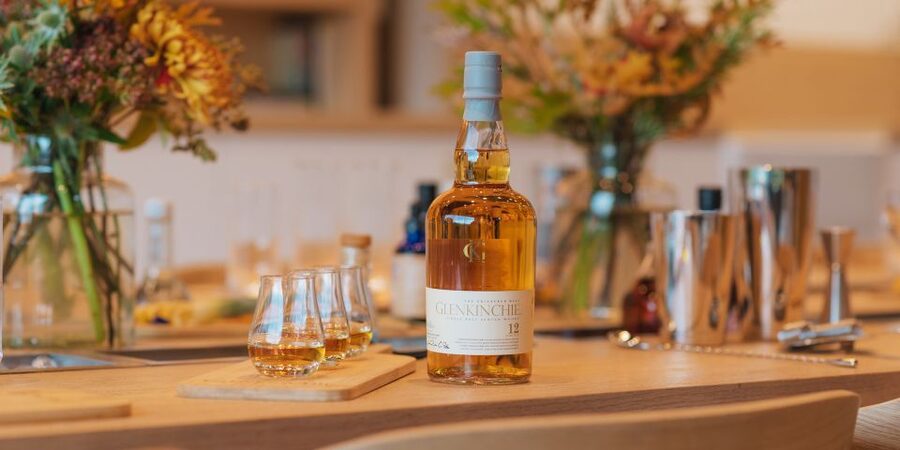 Edinburgh: Rosslyn Chapel, Borders & Glenkinchie Distillery - How much time do you really get?