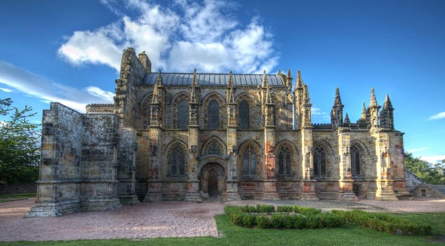 Edinburgh: Rosslyn Chapel, Borders & Glenkinchie Distillery - Who should book this day trip?