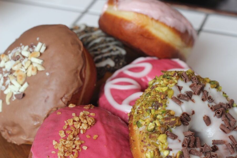Edinburgh: Royal Mile Donut Tour with Donut Tastings - Mòr Bakery and the Royal Mile tasting