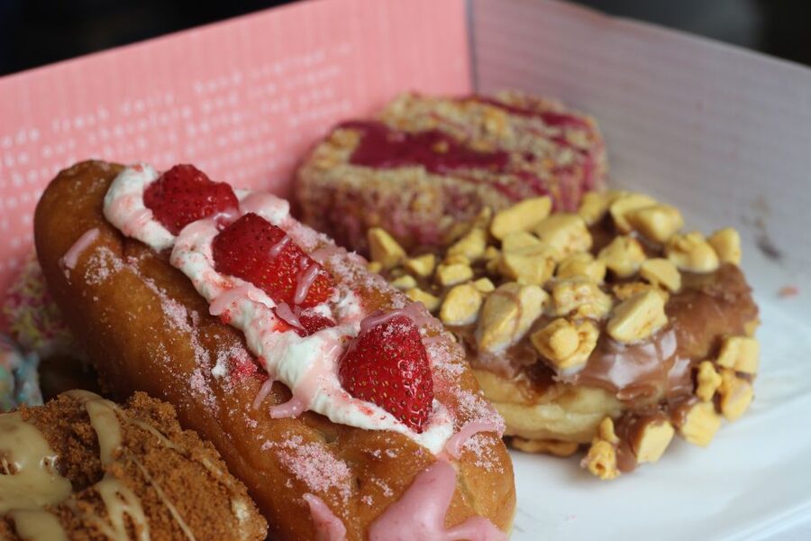 Edinburgh: Royal Mile Donut Tour with Donut Tastings - Who should book this Edinburgh doughnut walk?