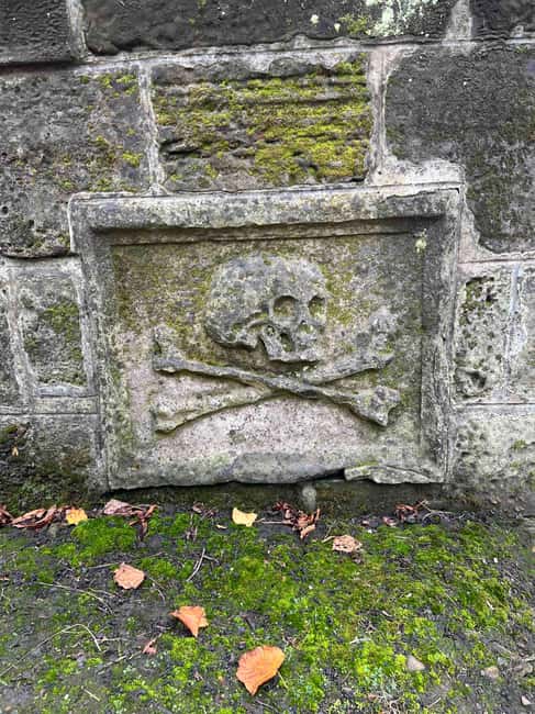 Edinburgh's Dark and Hidden History Walking Tour ☠️ - Key points before you book