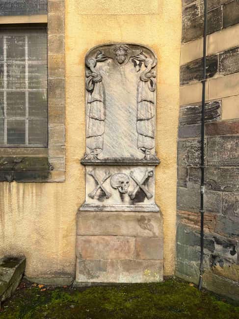 Edinburgh's Dark and Hidden History Walking Tour ☠️ - Greyfriars Graveyard and the Covenanters’ Prison