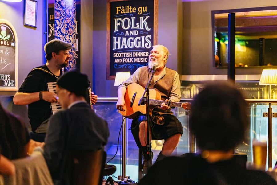 Edinburgh: Scottish Dinner and Folk Music Experience - Key points to know