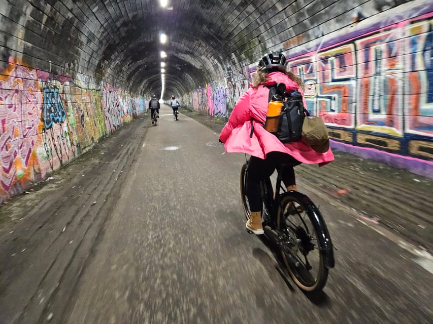 Edinburgh: Sightseeing Bike Tour - Canals, tunnels, and Edinburgh’s less-seen corners