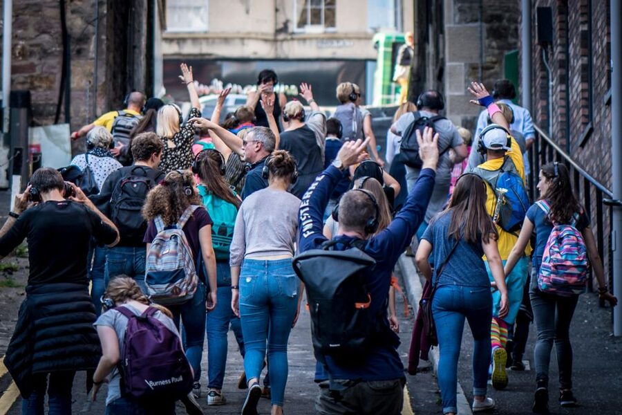 Edinburgh: Silent Disco Adventure Tour - Families, solo visitors, and celebration groups