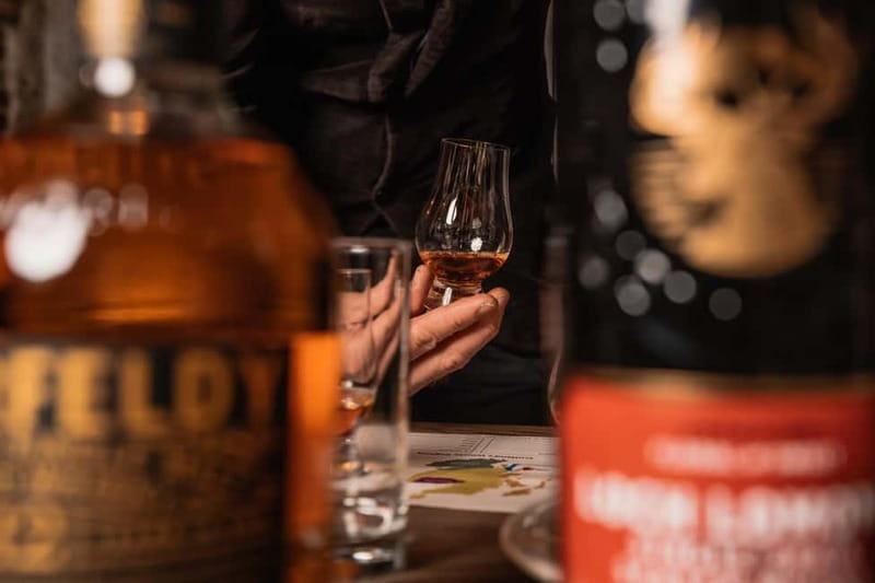 Edinburgh: Small-Group History of Whisky Tour with Tasting - What changes the flavour of each dram