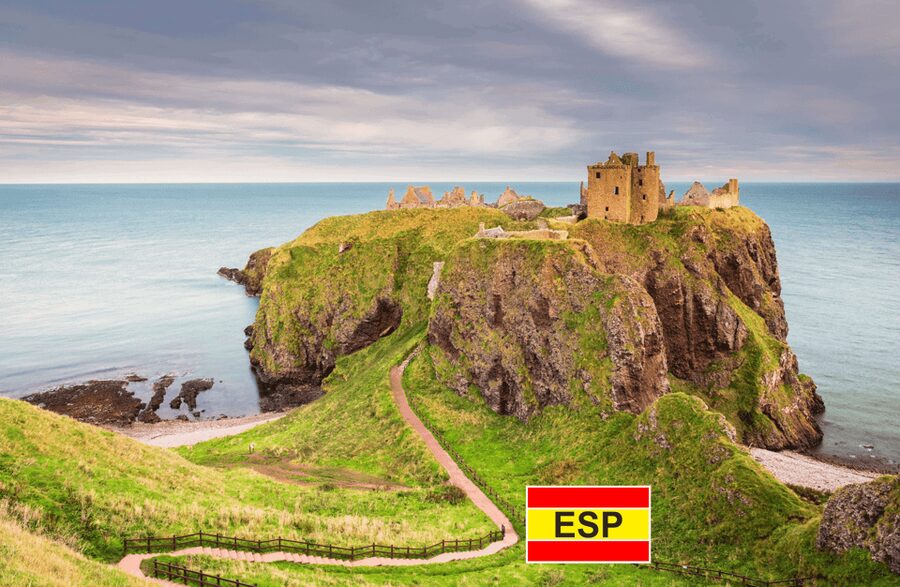 Edinburgh: St Andrews, Dunnottar Castle & Falkland Tour - Falkland: coffee, village streets, and Outlander