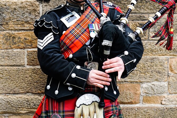 Edinburgh: Stirling Castle & Loch Lomond Private Luxury Day Tour - Guides who shape the day