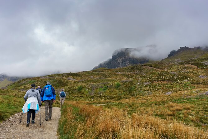 Edinburgh: Stirling Castle & Loch Lomond Private Luxury Day Tour - Flexibility, family appeal, and the real limits